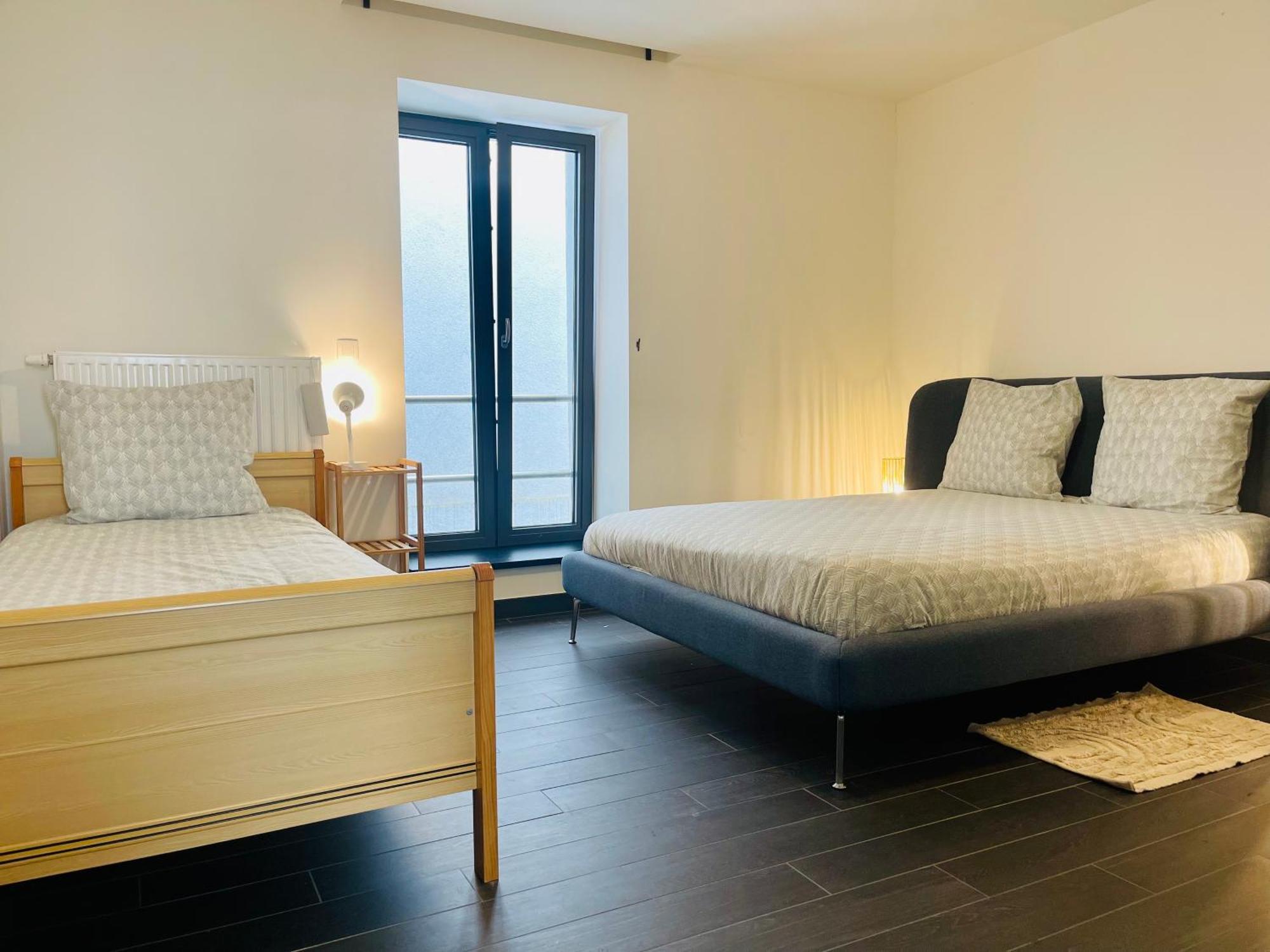 Down Town Spacious Loft Retreat With Private Parking Bruxelas Exterior foto